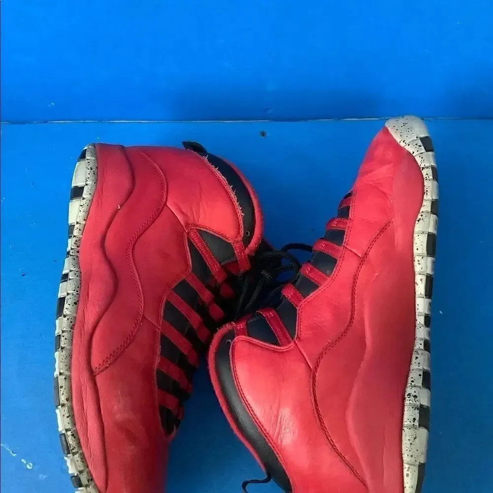 Jordan gym red over